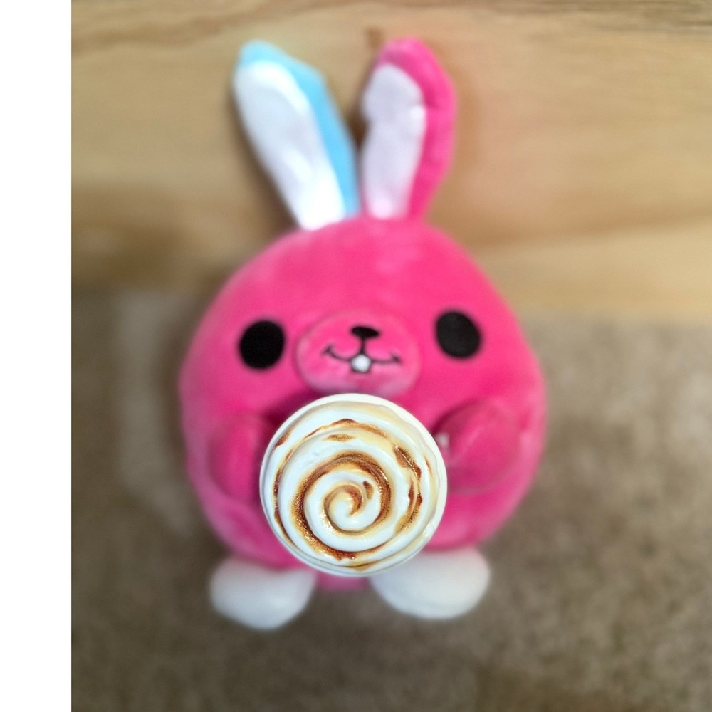 Zuru Mystery Plush 5in Britney‎ Bunny Cinnabon Stuffed Animal